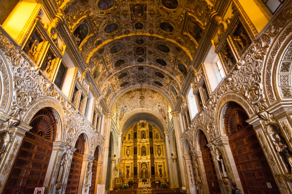 The interior of Santo Domingo church in Oaxaca